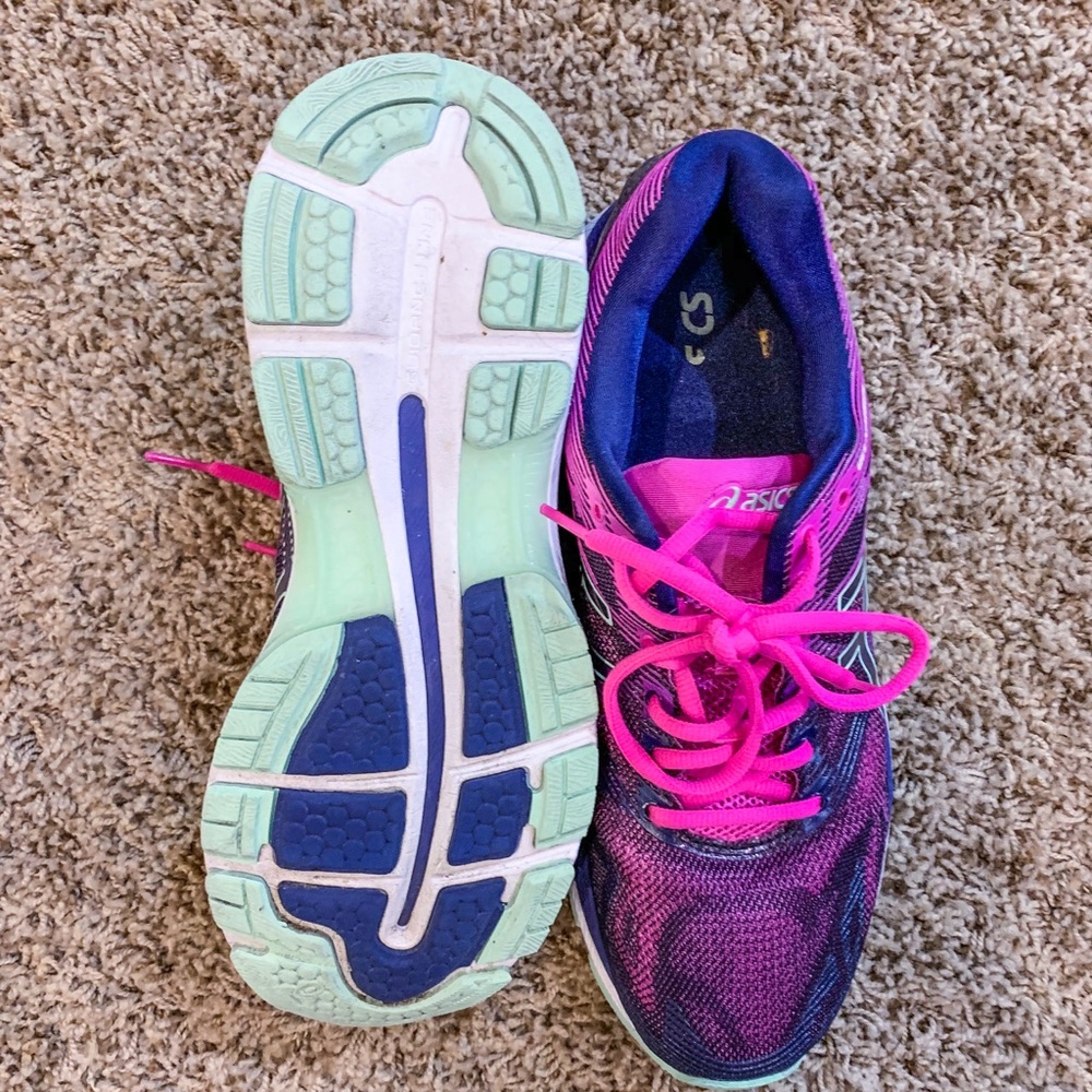 ASICS Nimbus 19